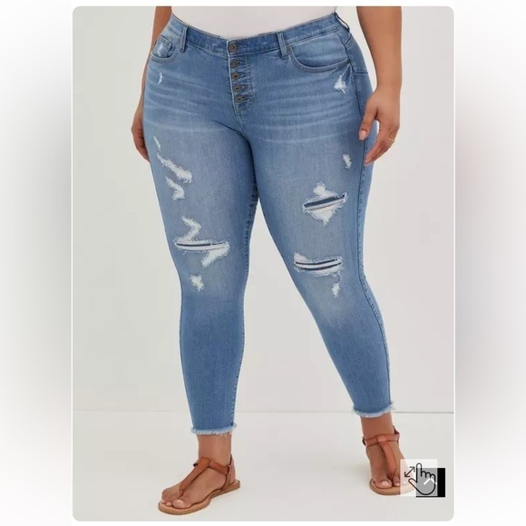 NWOT Torrid Bombshell Skinny Stretch High-Rise Destructed Jeans Fray Hem 16S - Picture 1 of 10